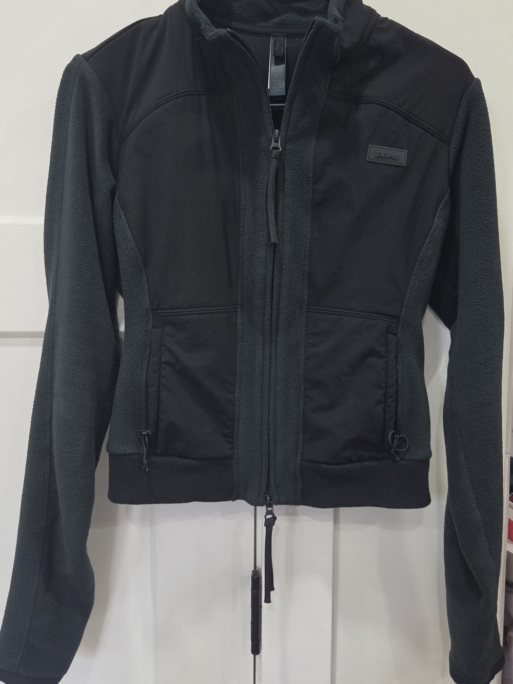 Skims Jacket - Picture 2 of 6
